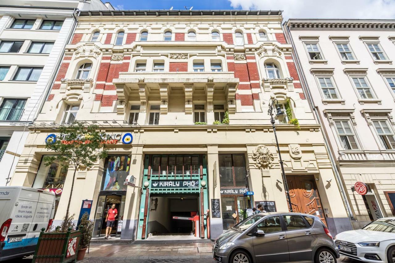 Luxury Apartment With Free Garage And Balcony In The Center Budapest Exteriör bild